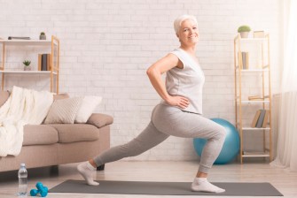 Übungen gegen Rückenschmerzen im Alter